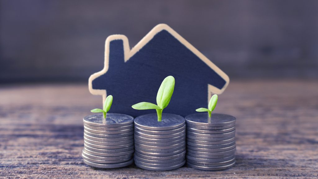 Key handover and real estate decision in Spain